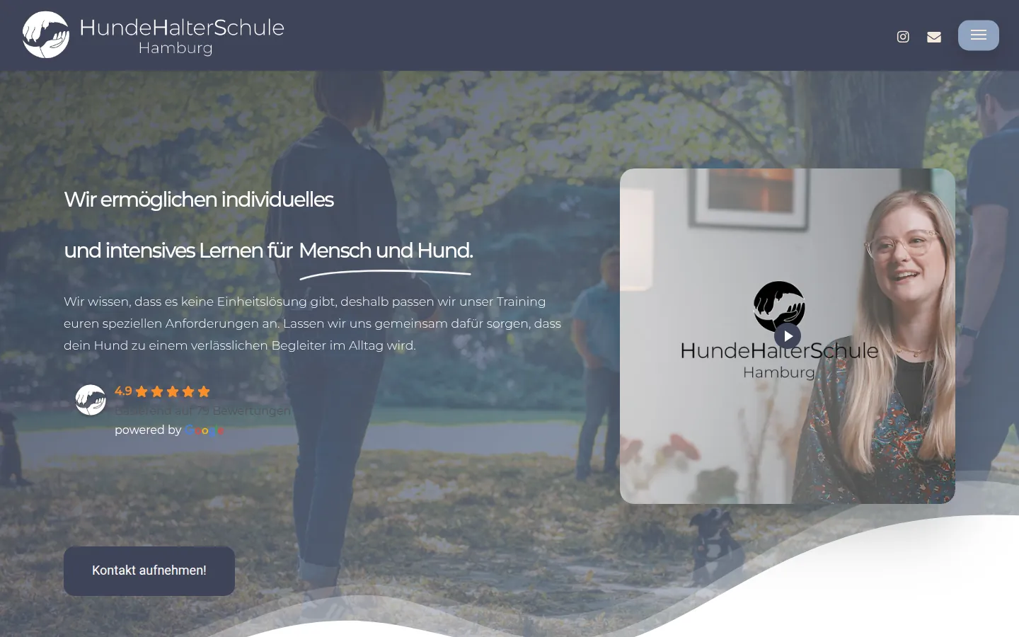 Hundehalterschule Hamburg homepage with video, Google rating and a contact button