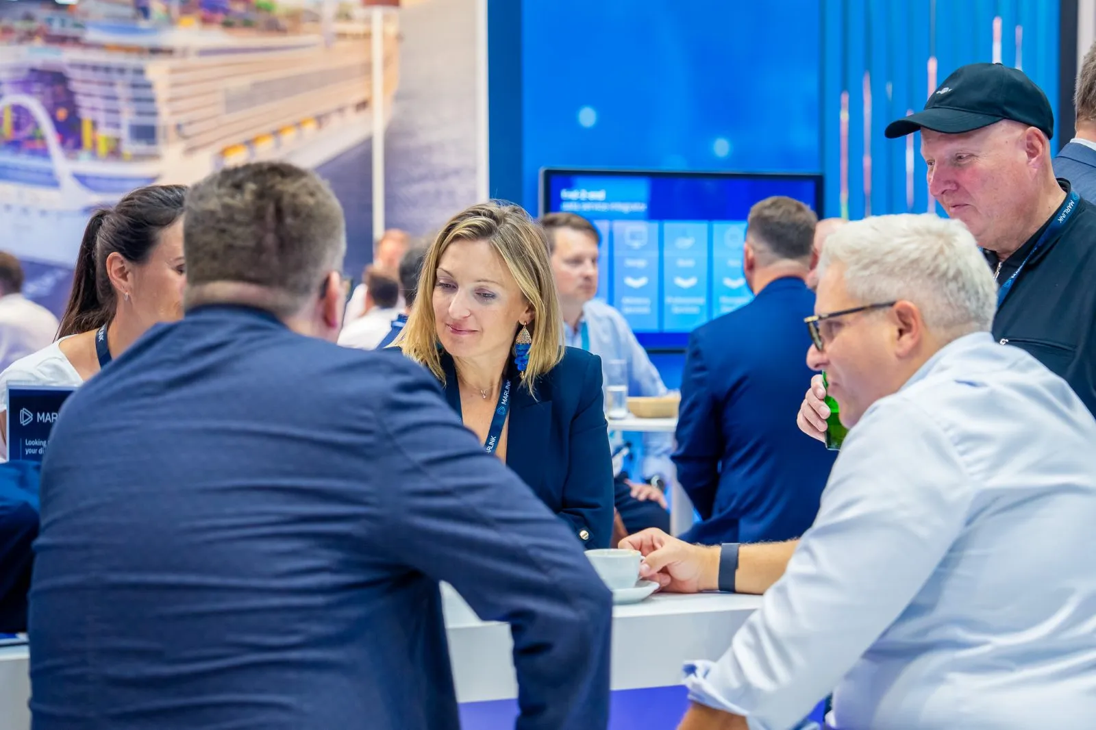 Gespräche am Messestand